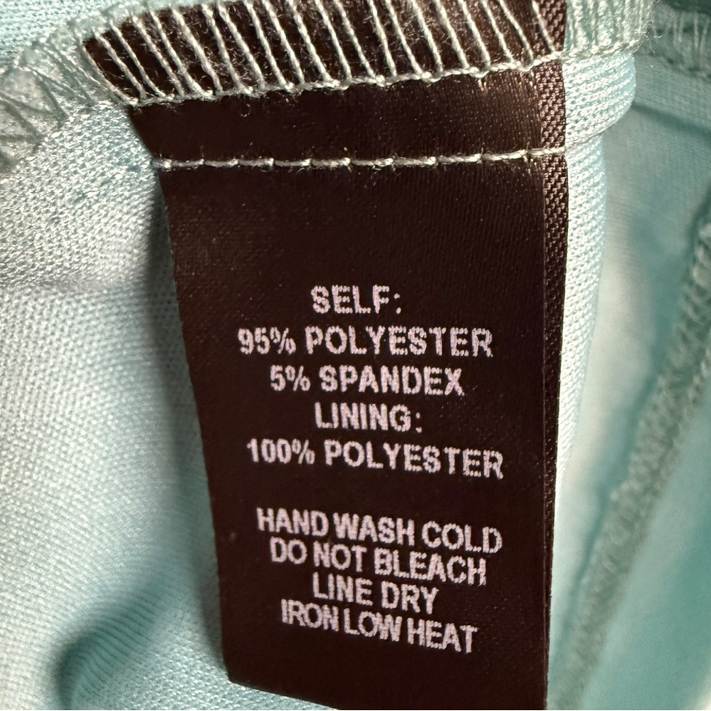 **SOLD** The Best Is Yet To Come" Sage Green Cape Sleeve D - Picture 7 of 9